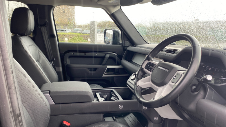 Land Rover Defender 3.0 D250 SE 110 5dr Auto Diesel Estate